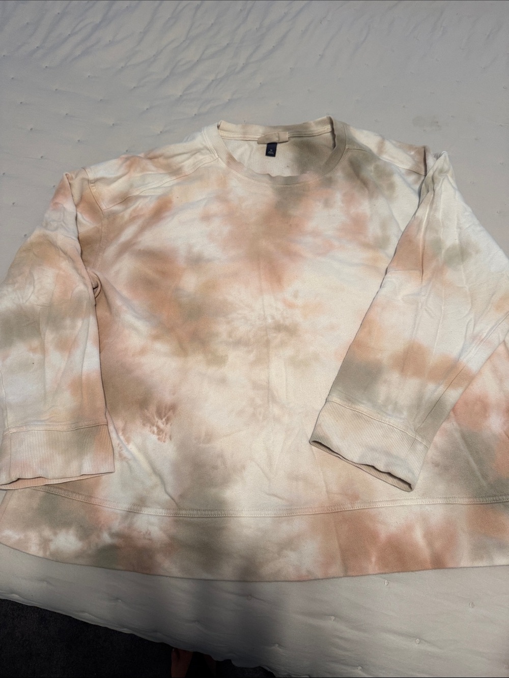 Universal Thread Tie-Dye Crewneck Sweatshirt in Peach and Cream